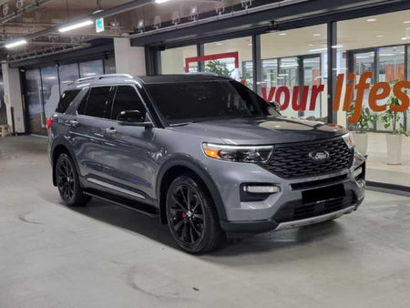 Ford Explorer — photo 02