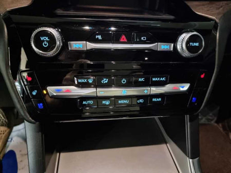 Ford Explorer — photo 13