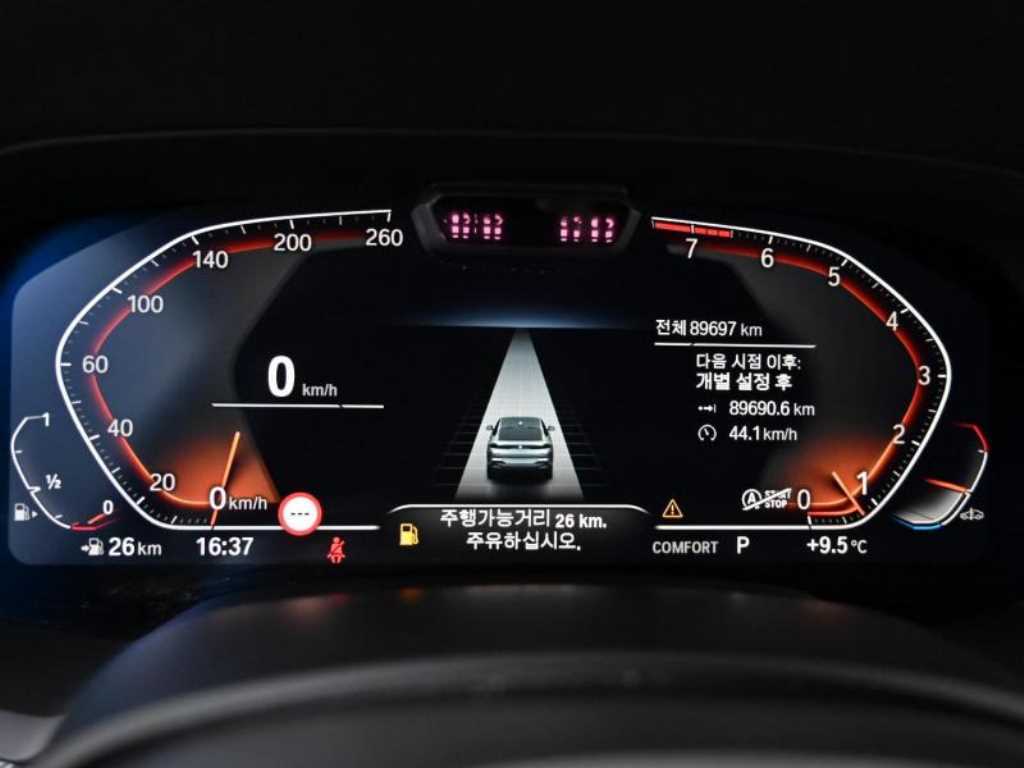 BMW X6 — photo 08