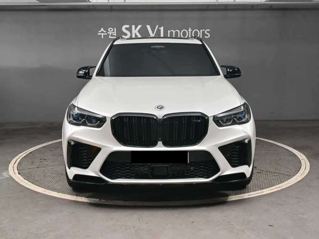BMW X5M — photo 01