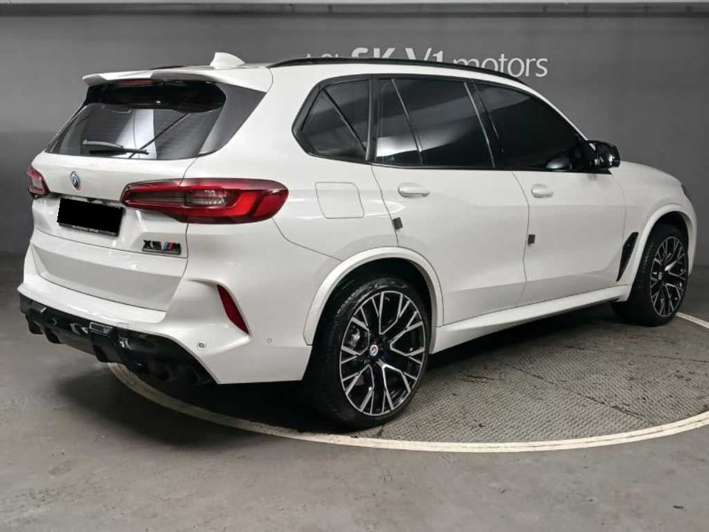 BMW X5M — photo 04