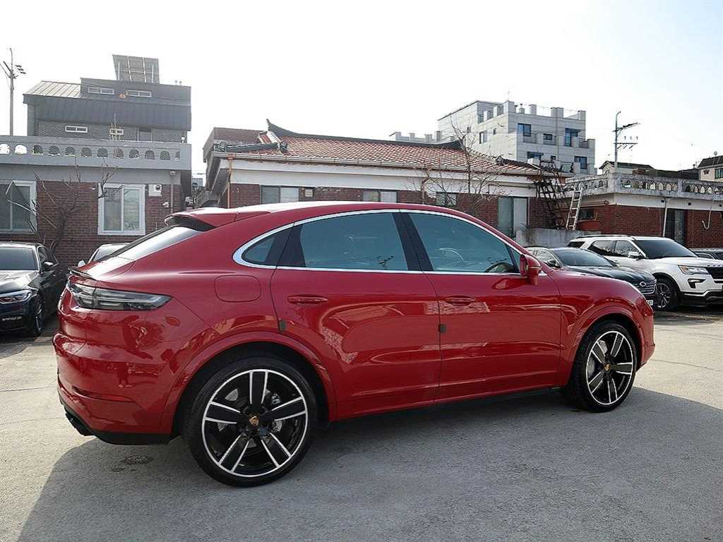 Porsche Cayenne — photo 04