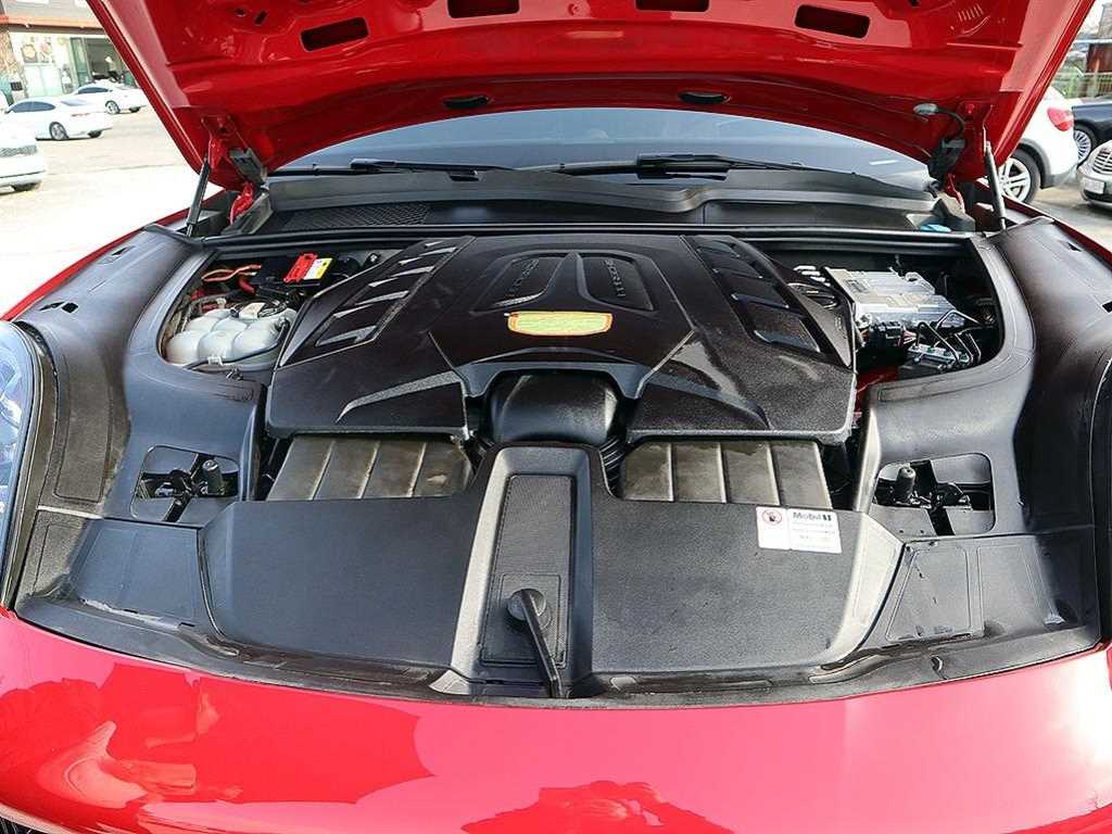 Porsche Cayenne — photo 20