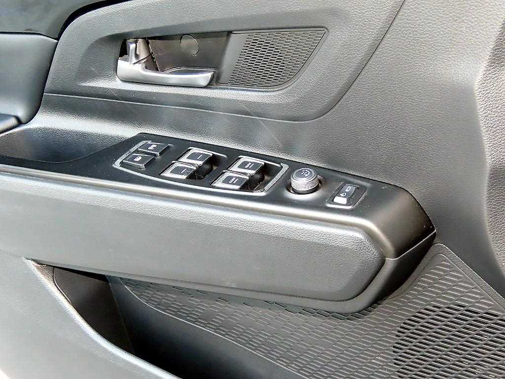 KGM KORANDO — photo 11