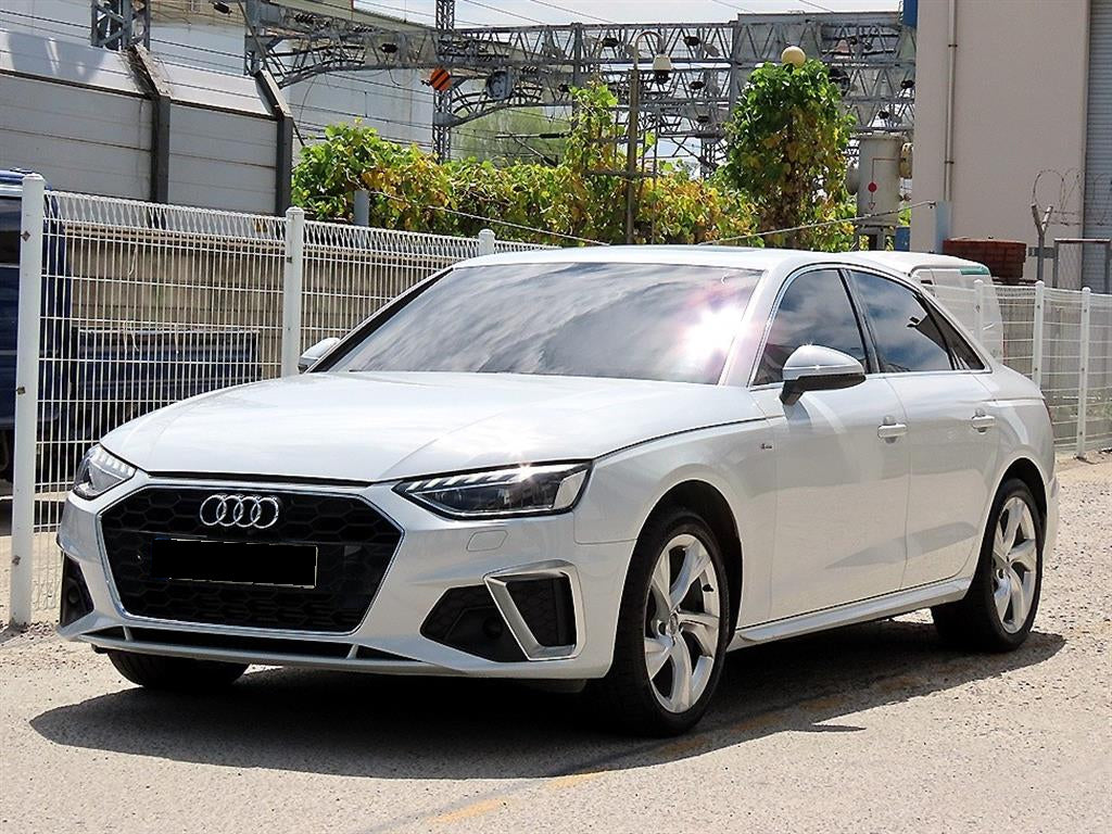 Audi A4 — photo 02