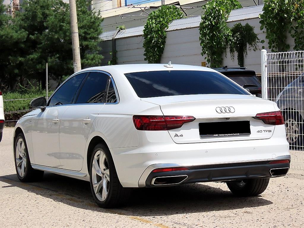 Audi A4 — photo 03