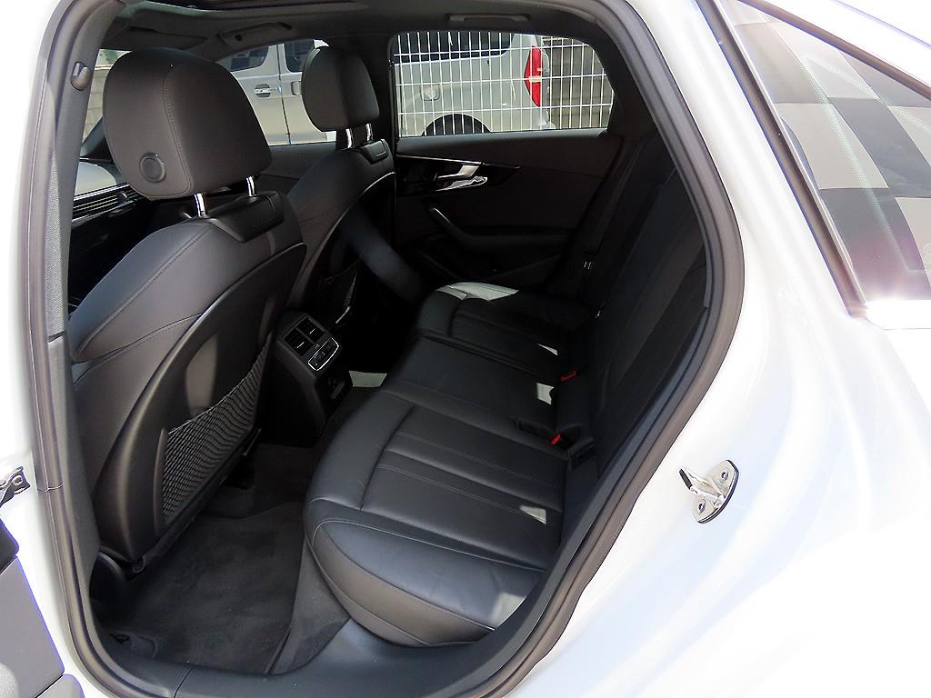 Audi A4 — photo 06