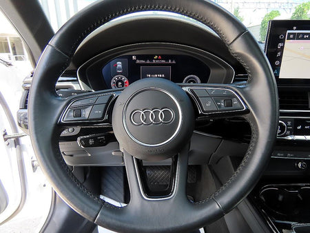 Audi A4 — photo 08