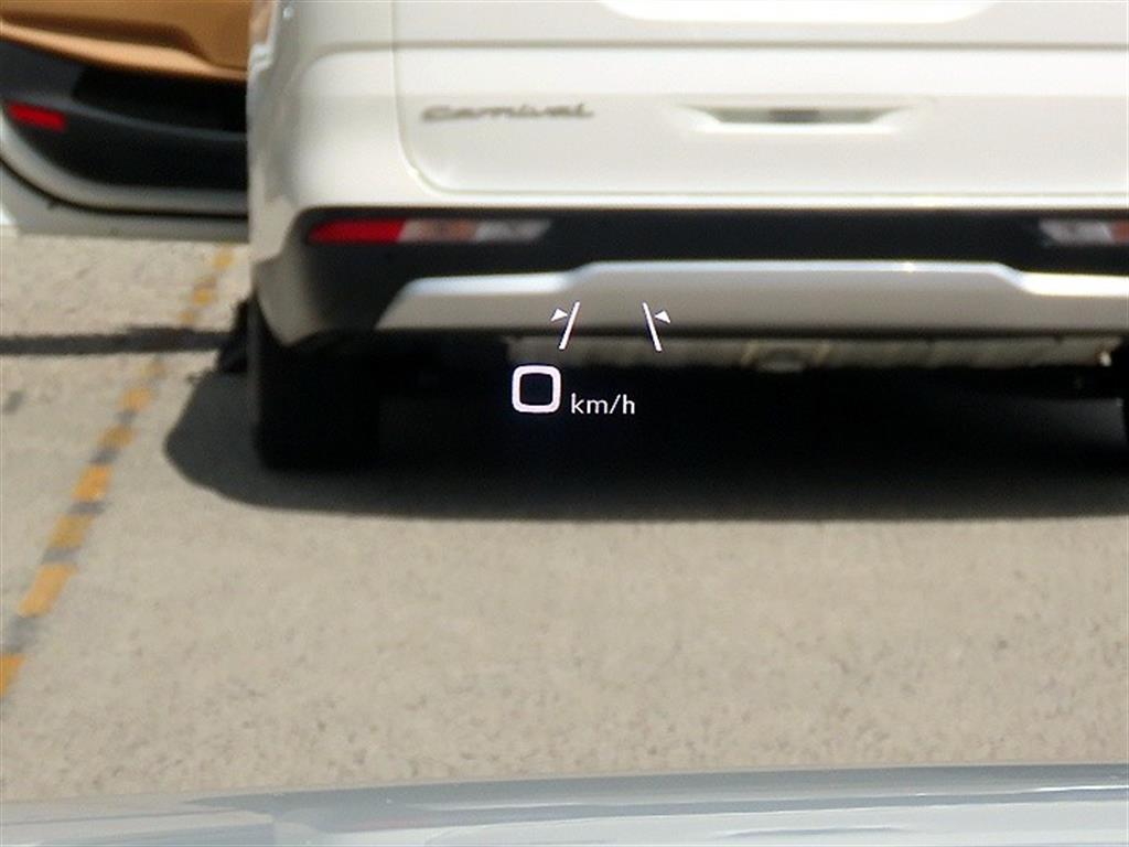 Audi A4 — photo 10