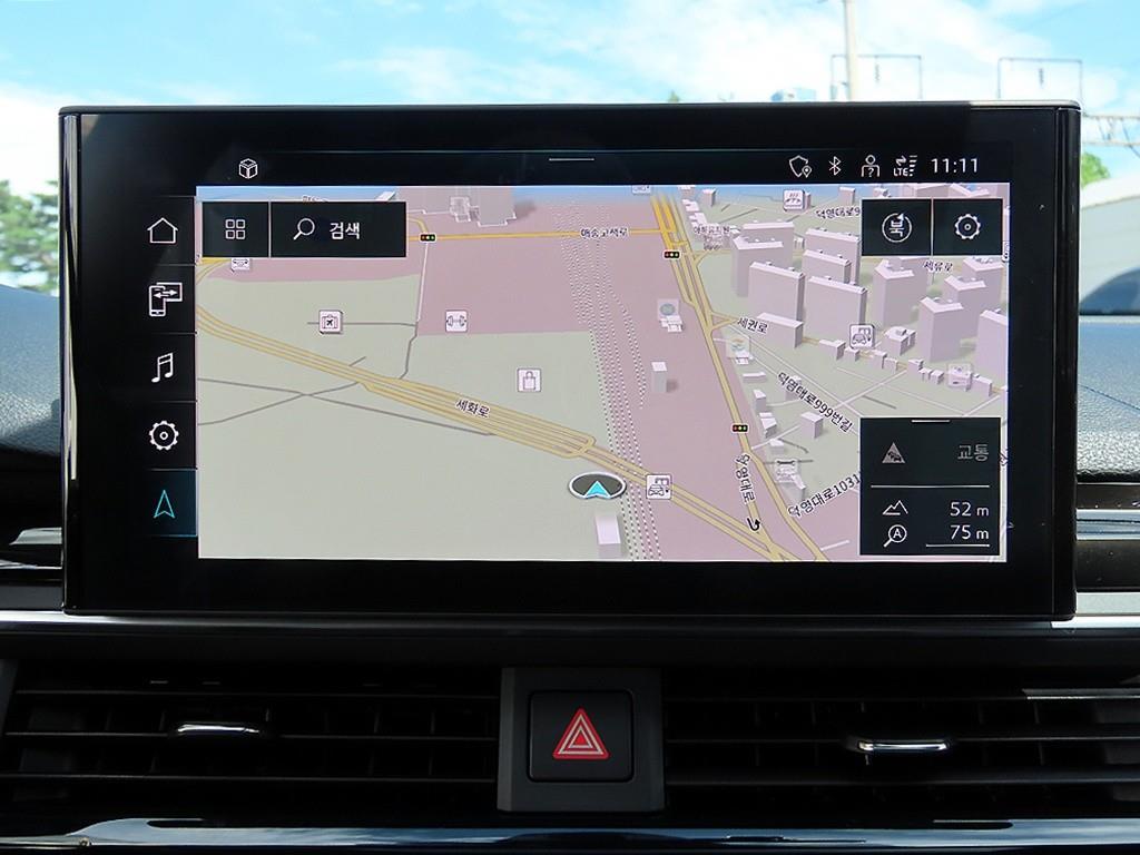 Audi A4 — photo 14