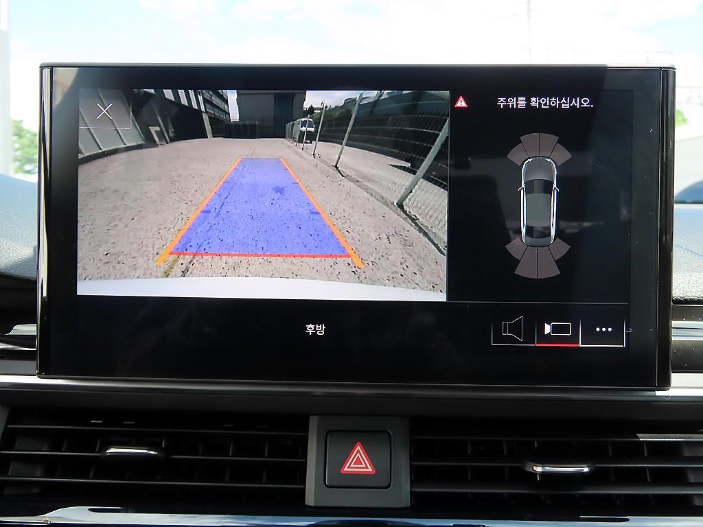 Audi A4 — photo 15