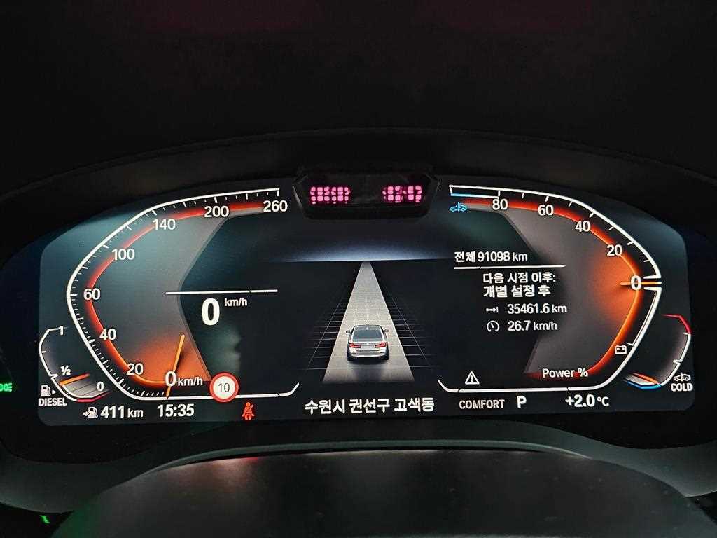 BMW 5-Series — photo 08