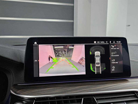BMW 5-Series — photo 15
