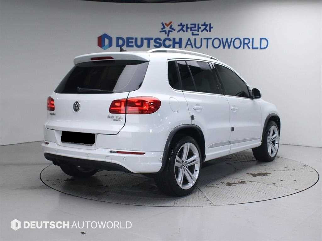 Volkswagen Tiguan — photo 02