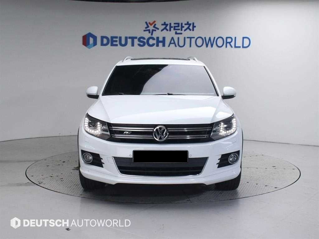 Volkswagen Tiguan — photo 03