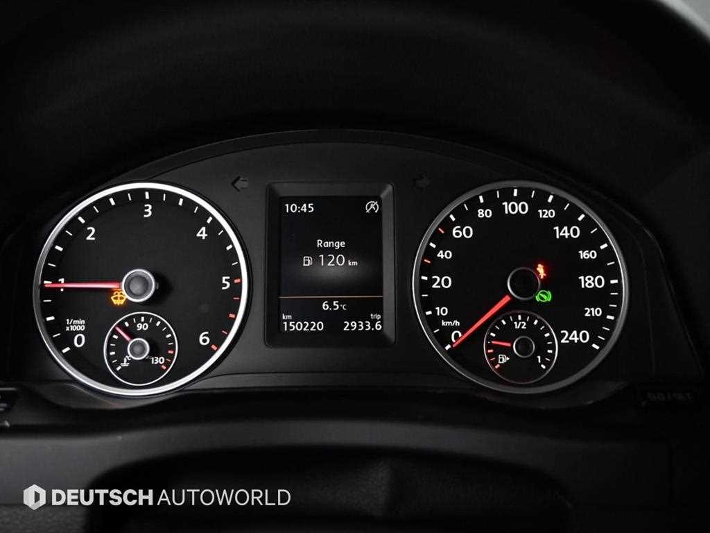 Volkswagen Tiguan — photo 08