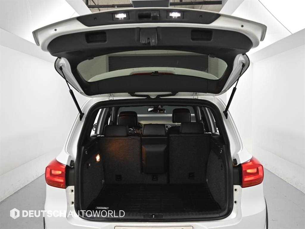 Volkswagen Tiguan — photo 20