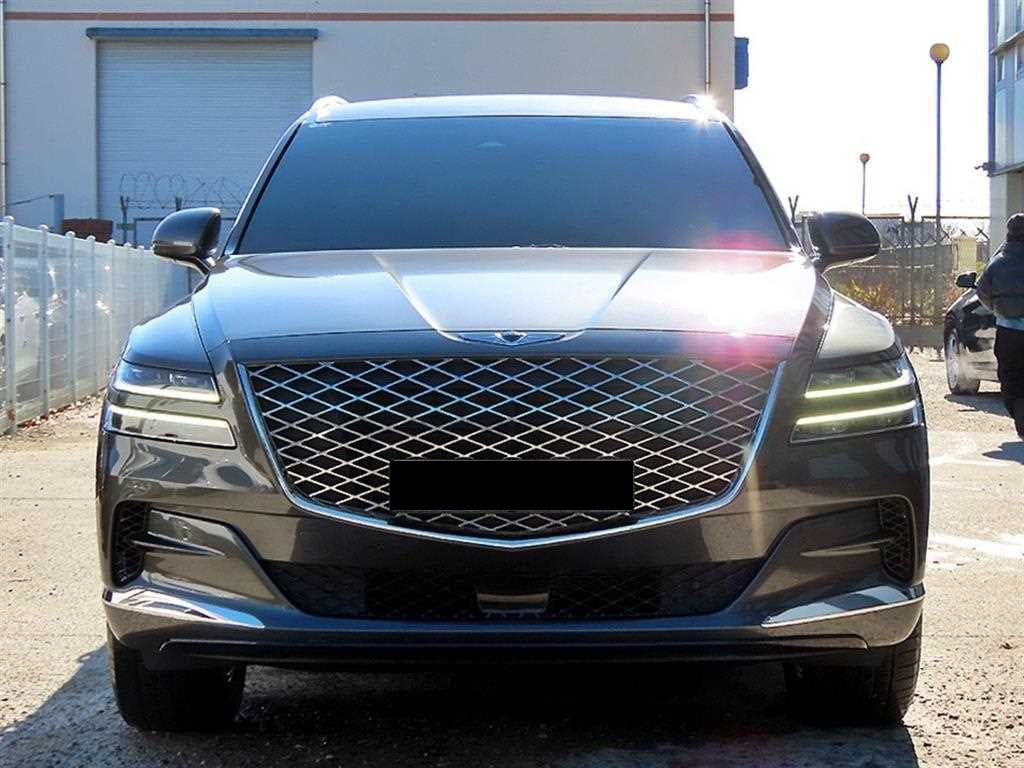 Genesis GV80 — photo 01