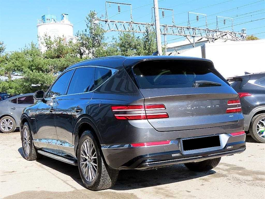 Genesis GV80 — photo 03