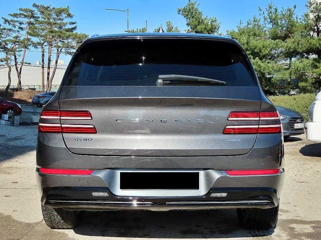 Genesis GV80 — photo 04