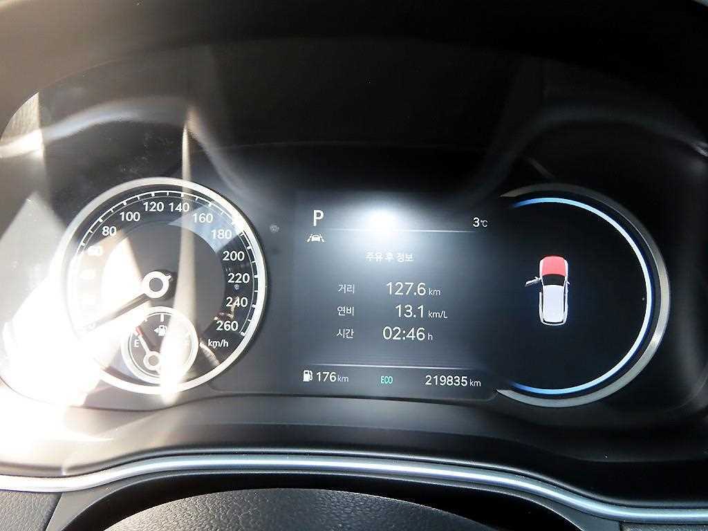 Genesis GV80 — photo 09