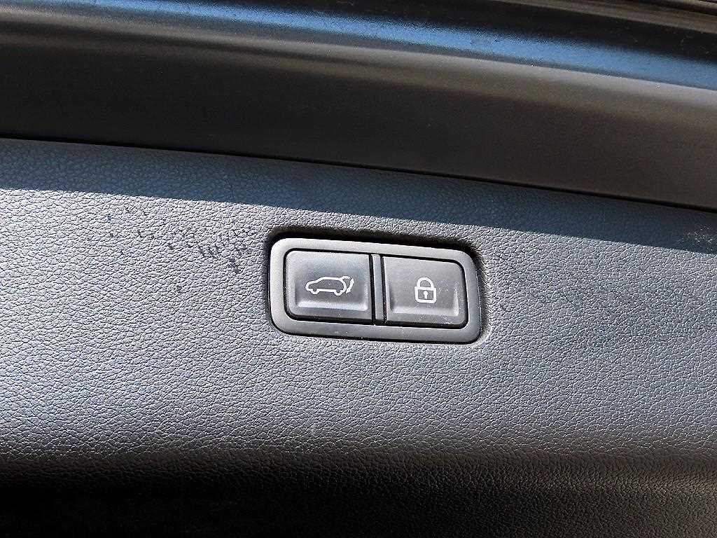 Genesis GV80 — photo 16