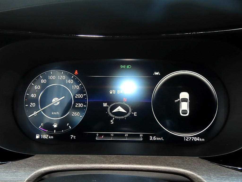 Kia K5 — photo 09