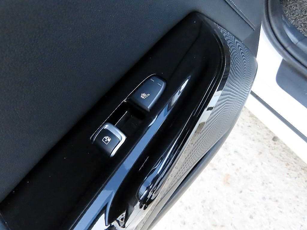 Kia K5 — photo 15