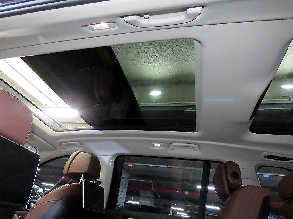 BMW X7 — photo 14