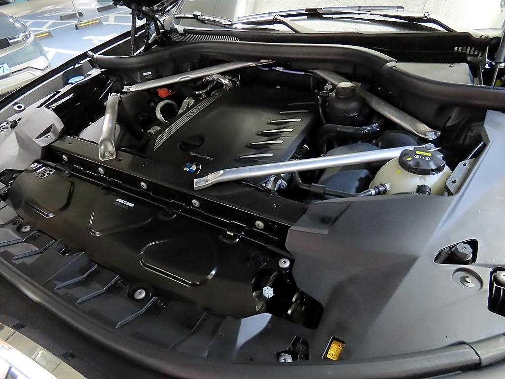 BMW X7 — photo 19