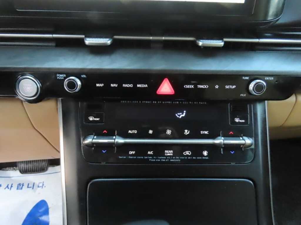 Kia Carnival — photo 16