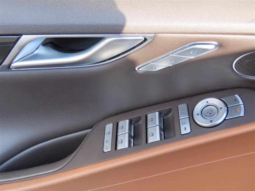 Genesis G80 — photo 12