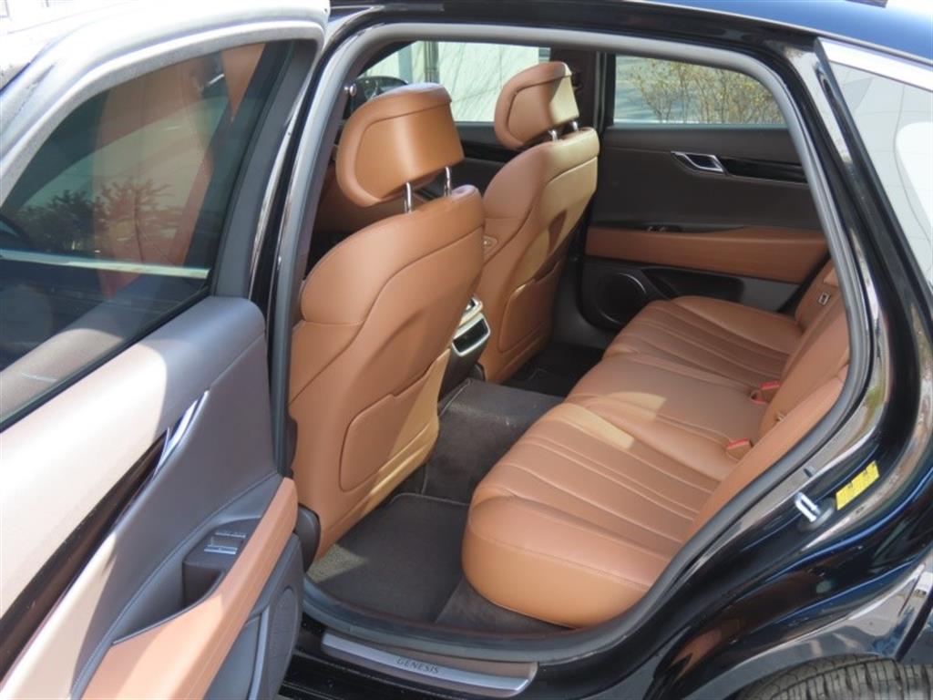 Genesis G80 — photo 14