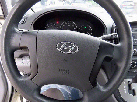 Hyundai Starex — photo 09
