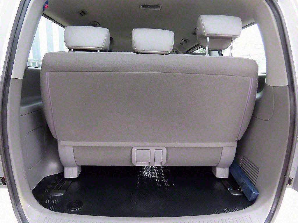 Hyundai Starex — photo 17