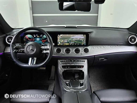 Mercedes-Benz E-Class — photo 07