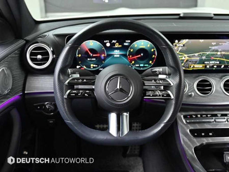 Mercedes-Benz E-Class — photo 13