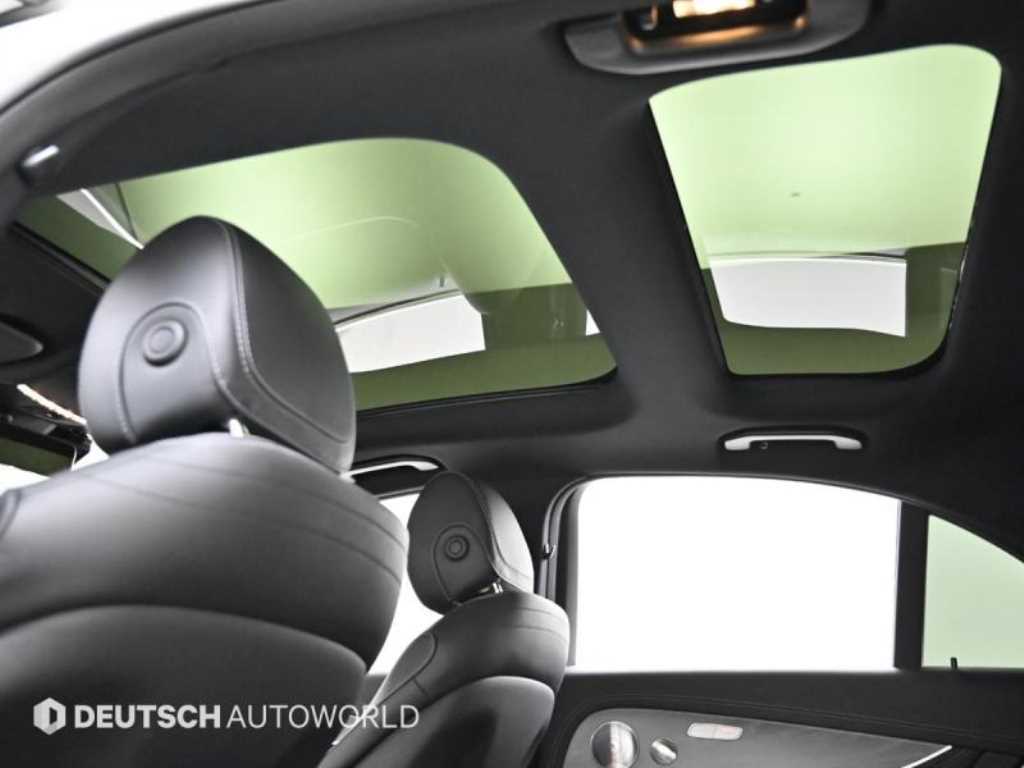 Mercedes-Benz E-Class — photo 19