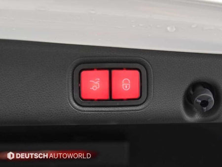 Mercedes-Benz E-Class — photo 20