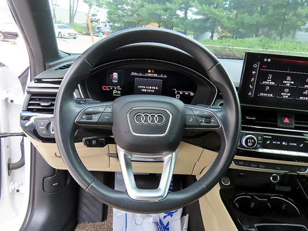 Audi A4 — photo 08
