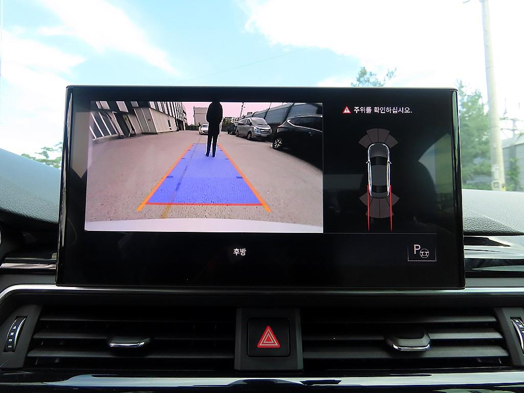 Audi A4 — photo 16