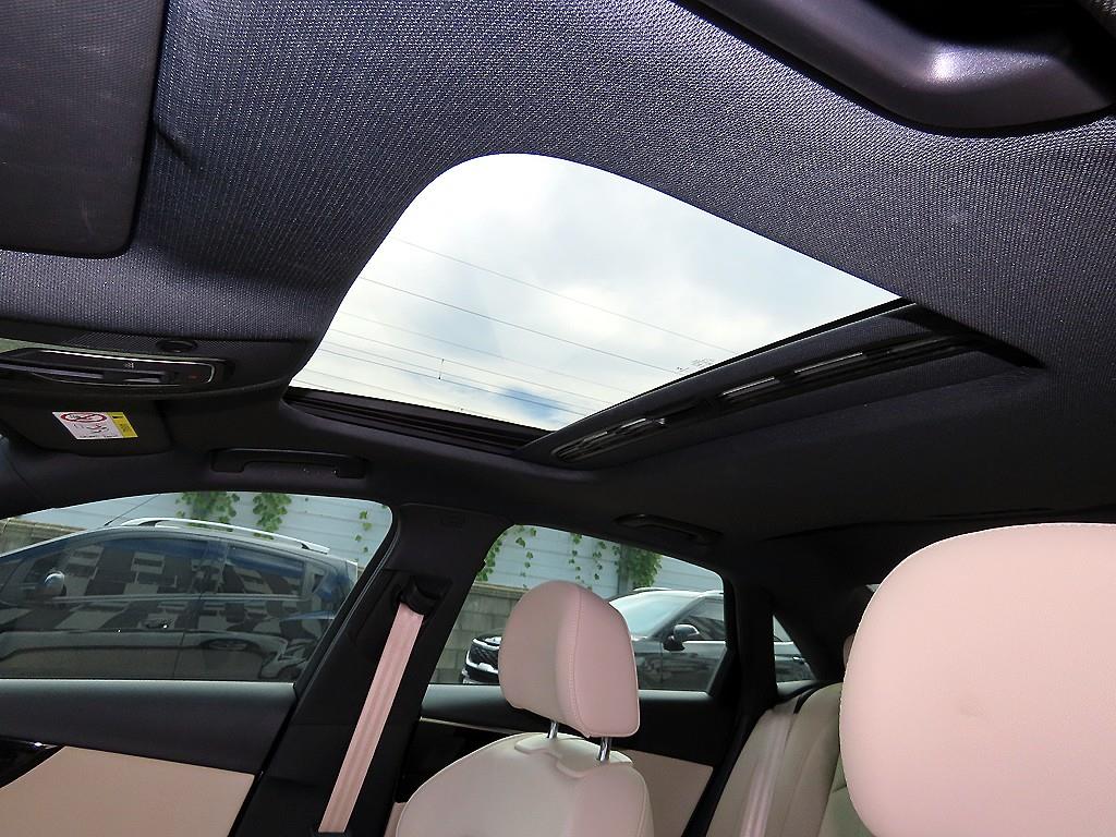 Audi A4 — photo 18