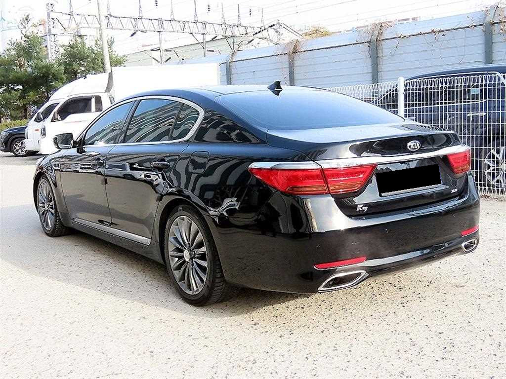 Kia K9 — photo 03