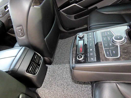 Kia K9 — photo 17