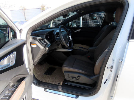 Audi Q4 e-tron — photo 05