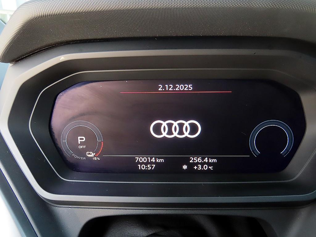 Audi Q4 e-tron — photo 09