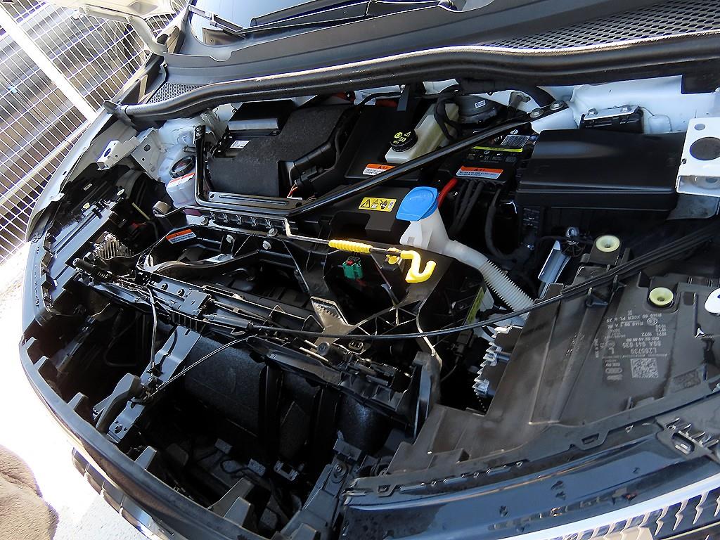 Audi Q4 e-tron — photo 19