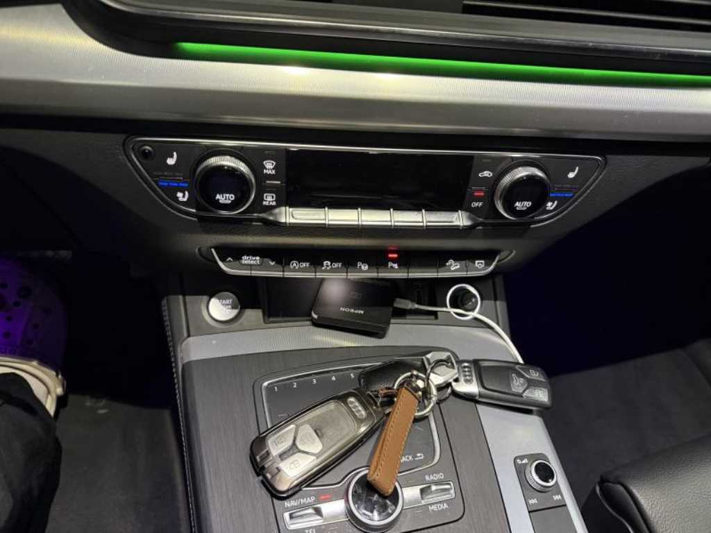 Audi Q5 — photo 19