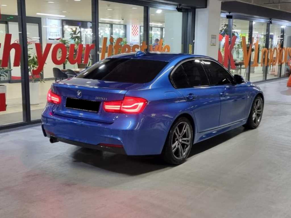 BMW 3-Series — photo 03