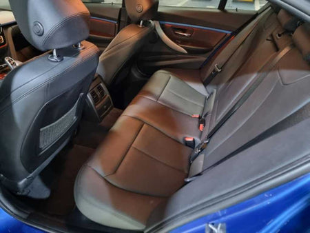 BMW 3-Series — photo 09